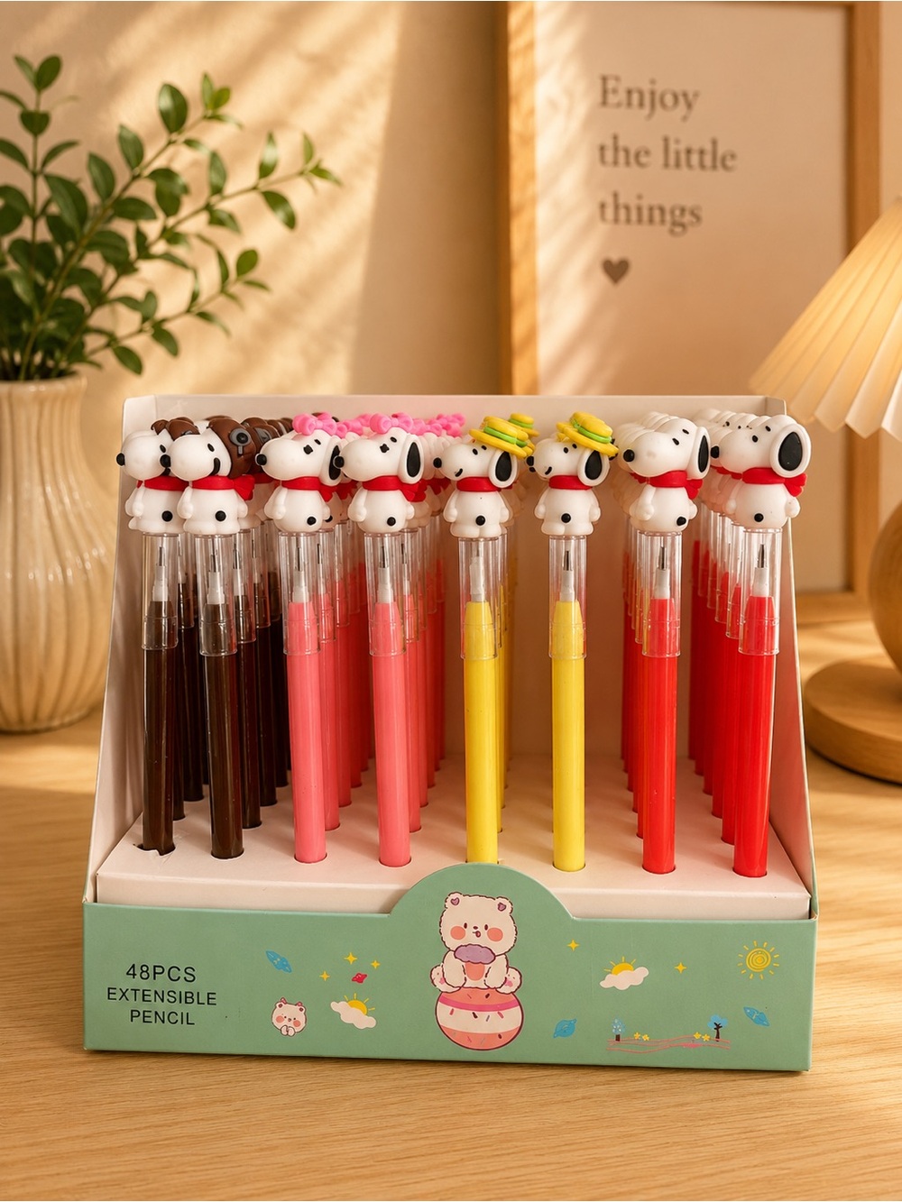 8 Snoopy pencils